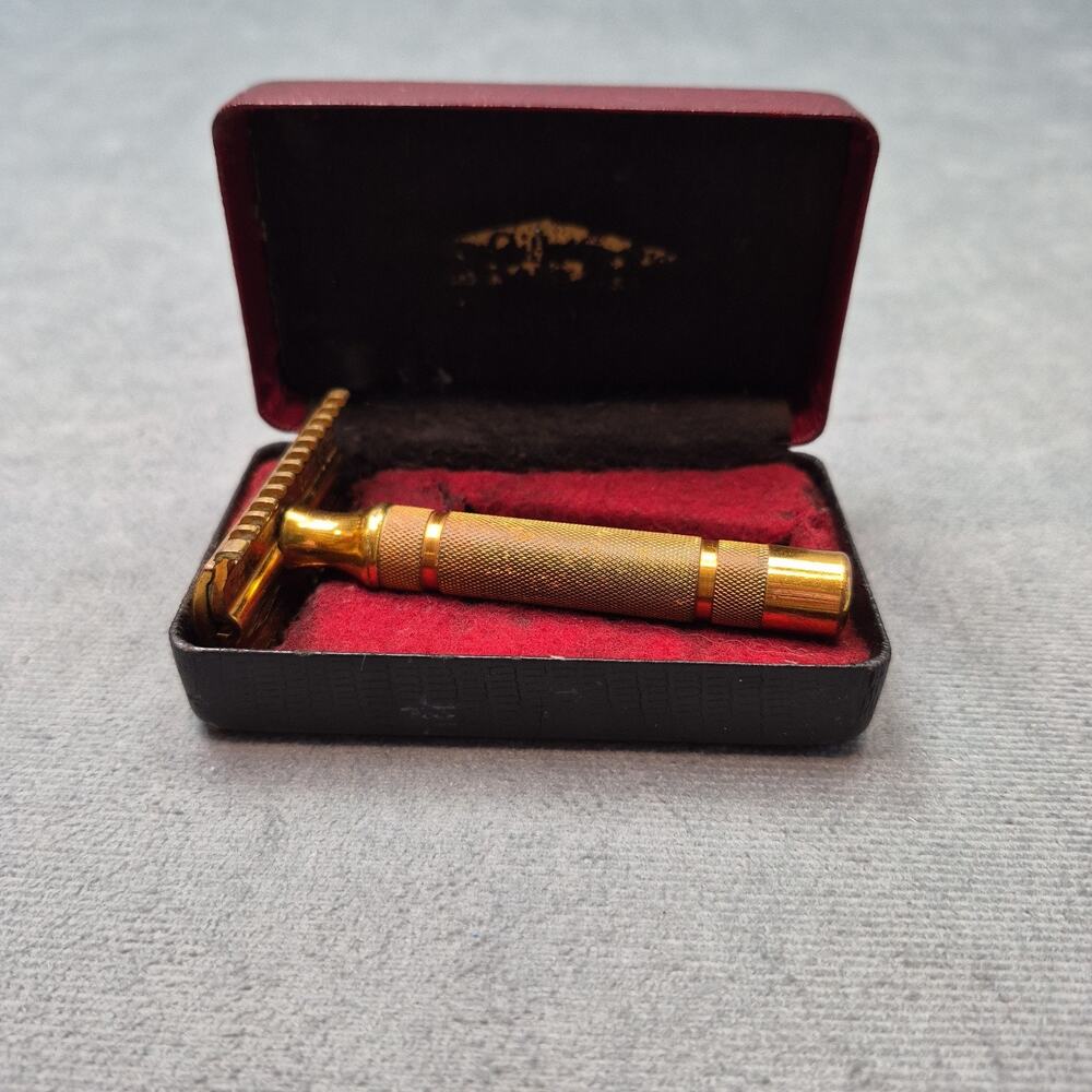 Vintage 1930's Gillette Gold Tone Safety Razor 3 piece Open Combs w/ Box